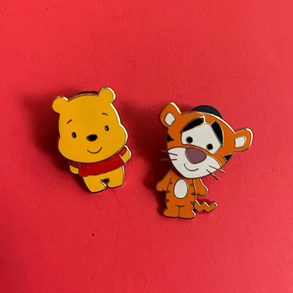 Winnie the Pooh Tigger Disney World Trading Pins “Bobblehead” Cute‎ Pins Rare - Picture 1 of 2